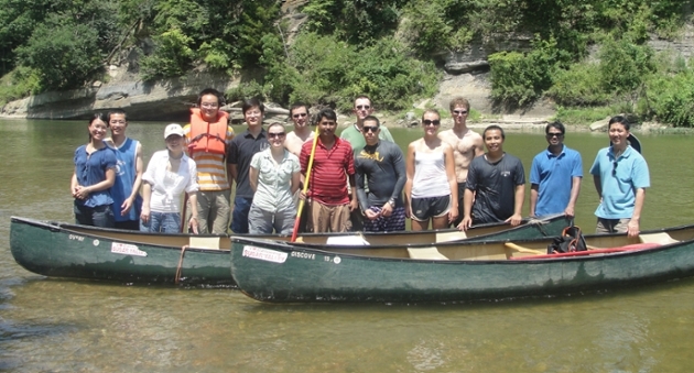 Group canoe