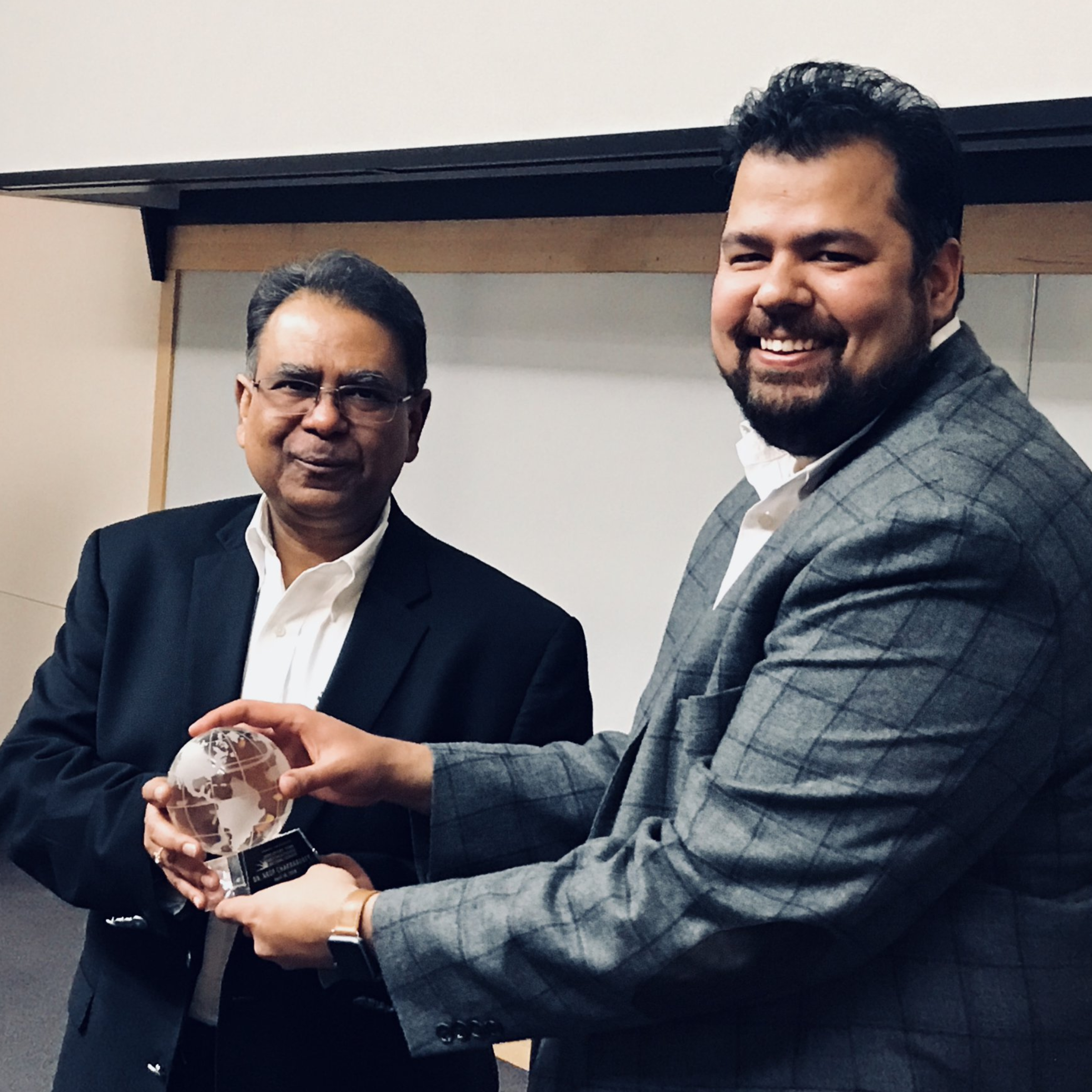 Gaurav Hosts Professor Arup Chakraborty for the Distinguished Lecturer Series