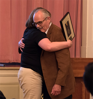 Dr. Hrycyna presents award to Dr. Kissinger