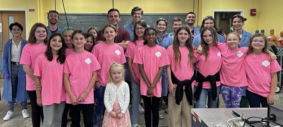 Girl Scout outreach with Jeffrey Dick lab