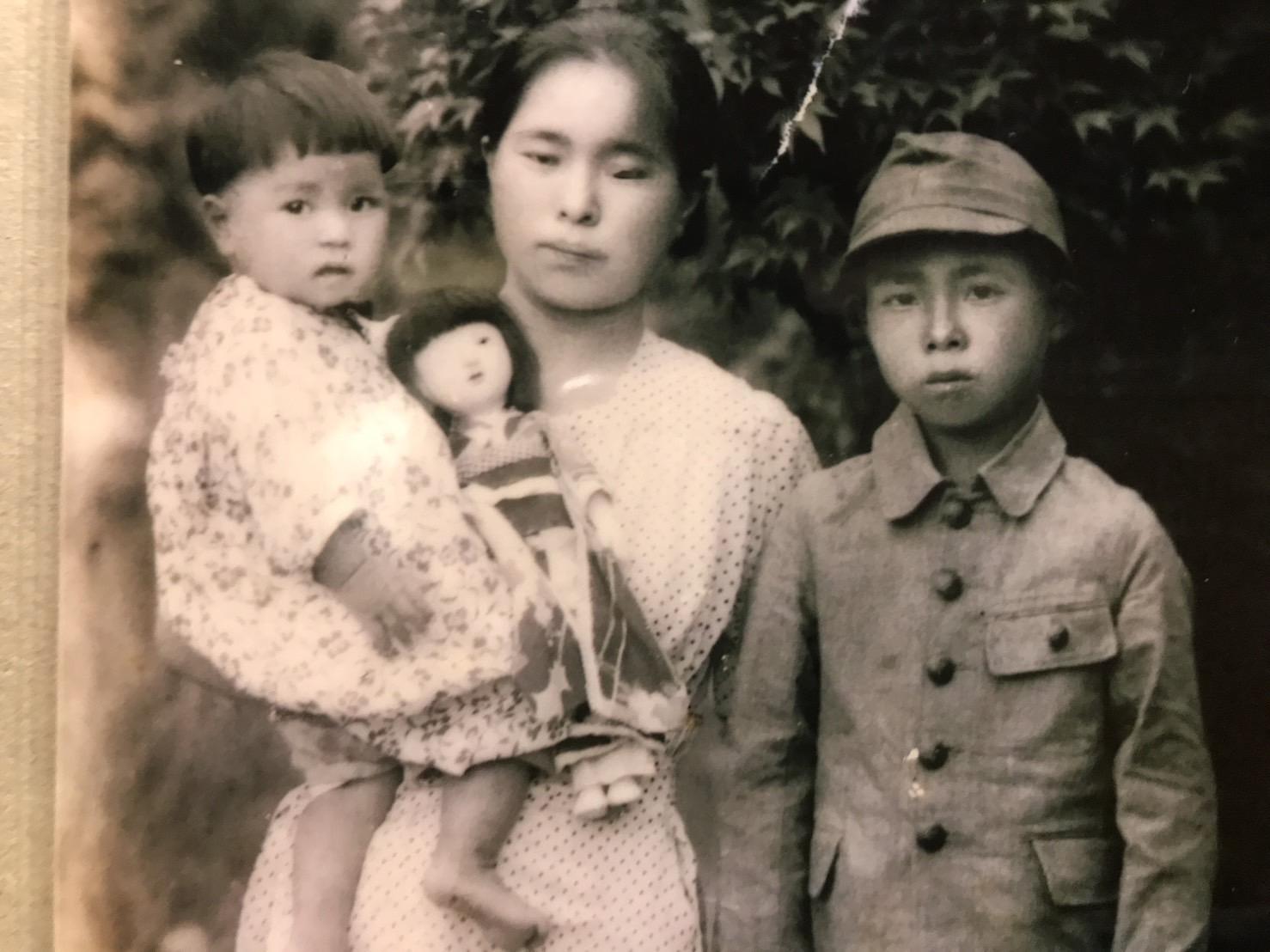 Stahl’s grandmother, great uncle, and great grandmother.